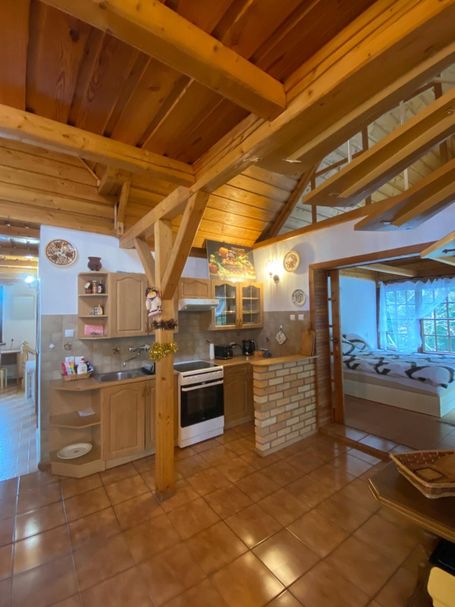 Beskidzka Apartments Суха-Бескидзка Экстерьер фото
